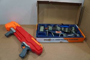 lot 106 image: Splat and Nerf Gun
