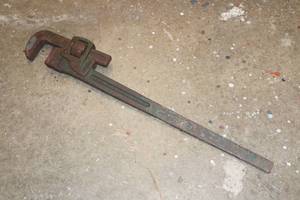 lot 110 image: Vintage Trimo Pipe Wrench