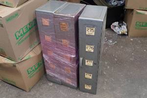 lot 117 image: 3 Storage Lockers