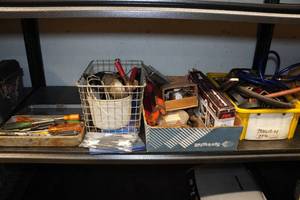 lot 130 image: Large Assortment of Tools