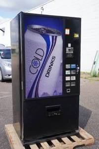 lot 1B image: Dixie Narco Pop Vending Machine DNCB 501T