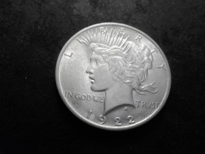 lot 31 image: 1922 Peace Silver Dollar