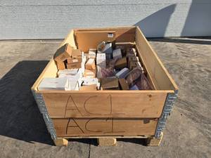 lot 1 image: Ingersoll Rand Compressor Parts Crate  #1