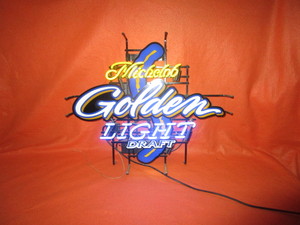 lot 11 image: Michelob Golden Light Draft Neon Sign 26x30