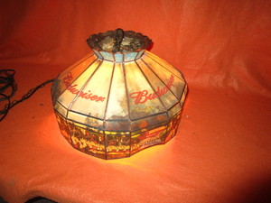 lot 32 image: Vintage Budweiser Bar Light 21x12