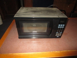 lot 60 image: Sunbeam Microwave