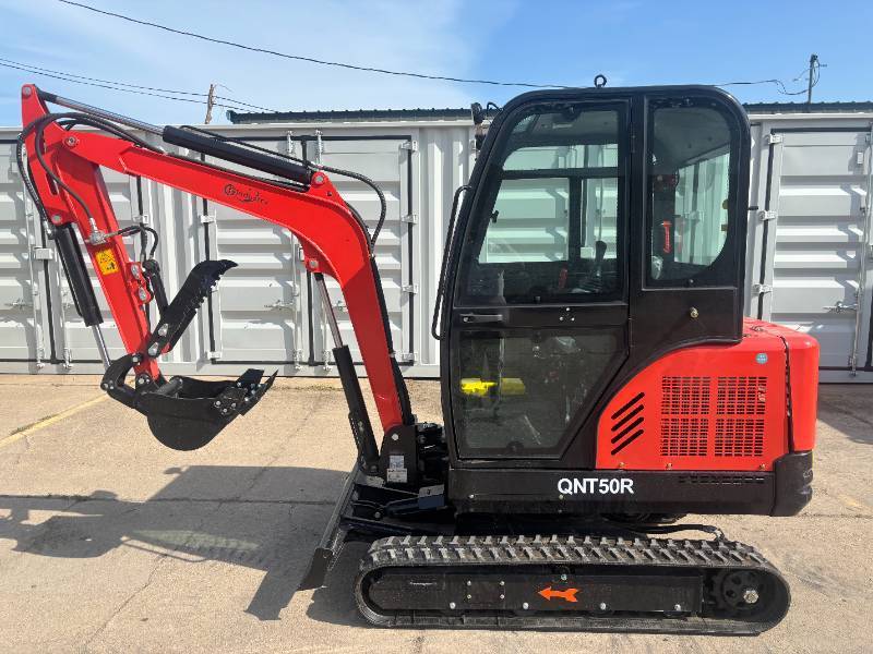 lot 39 image: CFG QNT50R Mini Excavator