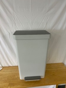 lot 22 image: Kohler Step Trash Can