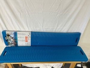 lot 25 image: 2pc. Cascade Water Float Plank