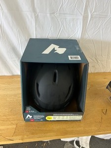 lot 37 image: Bluesky M Snow Helmet