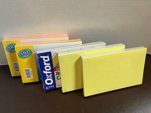 lot 104 image: Colored 5 x 8 Index Cards