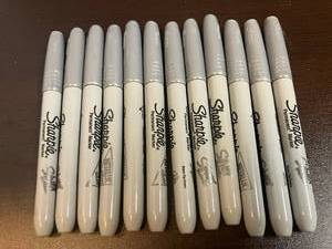 lot 90 image: Sharpie Metallic Silver Markers