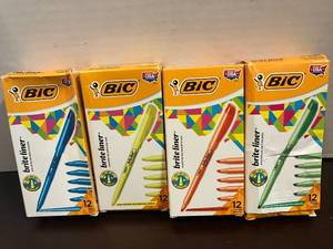 lot 114 image: Bic Briteliner Highlighters