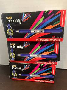 lot 116 image: Bic Blue Permanent Markers