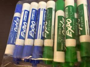 lot 121 image: Blue and Green Dry Erase Markers