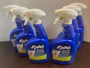 lot 70 image: Expo Whiteboard Cleaner