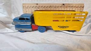 lot 11 image: Vintage Wyandotte Express Truck, 1940s-50s