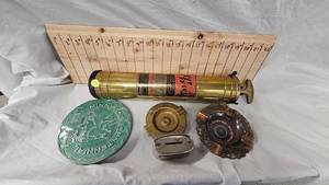 lot 39 image: Vegas Roulette and Gramble Ashtray, Fyr-Fighter Extinguisher