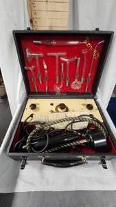 lot 56 image: Renulife Violet Ray Generator, Vintage Medical Diveice, Used for Electrotherapy