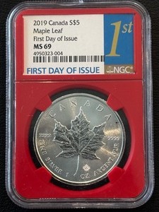 lot 14 image: 2019 Silver $5 Dollar Maple Leaf NGC MS69
