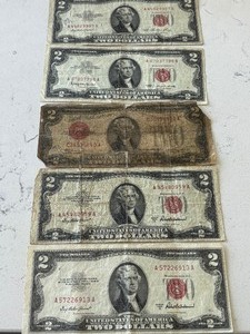 lot 72 image: Red Seal $2 Dollar Notes