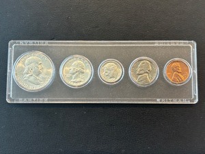 lot 99 image: 1963 Mint Set