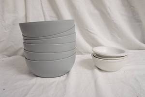 lot 241 image: 6ct large Mainstays Bowls 3ct smaller bowls