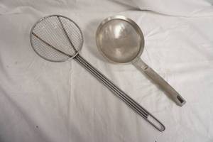 lot 257 image: Stainless Steel Mesh StrainerSieve