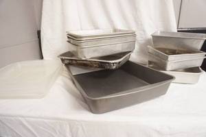 lot 258 image: Bakeware Lot