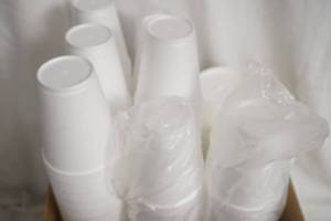 lot 265 image: Styrofoam Cups & Lids (variety)