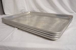 lot 279 image: baking sheets (4ct)
