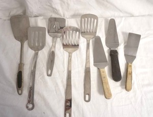 lot 298 image: Stainless Steel Spatulas and hamburger flippers