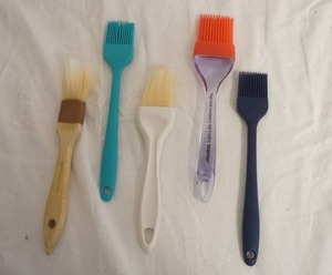 lot 302 image: Basting Brushes