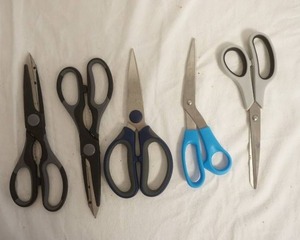 lot 304 image: Scissors Lot (5ct)