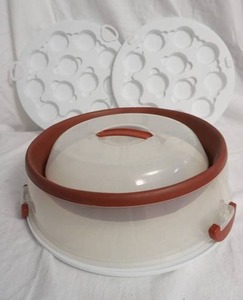 lot 309 image: Cupcake Storage Container (2 trays with expandable lid)