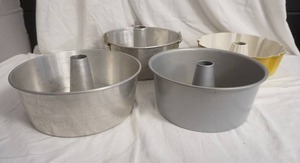 lot 315 image: Bundt Pans (4ct)