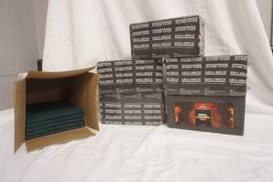 lot 318 image: Green Scrubbers and Grill Bricks