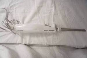 lot 332 image: Proctor Silex Electric Carving Knife