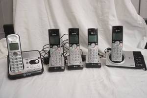 lot 355 image: AT&T Cordless Phones & Answering Machine