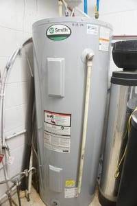 lot 1 image: 80 Gallon Water Heater AO Smith (still hooked up)