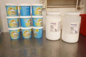lot 8 image: Sungold Cleaning Paste (9ct) & Propower Deep Fat Fryer Cleaner (2ct)