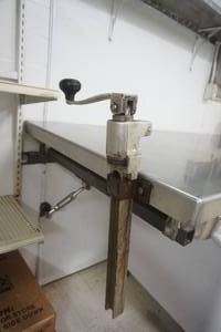 lot 12 image: Commercial Can Opener