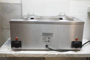 lot 35 image: Double Pot Soup Well