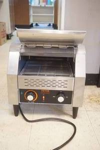 lot 45 image: VEVOR Commercial Conveyor Toaster