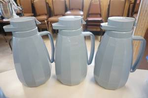 lot 63 image: Coffee Pots (3ct) 2L