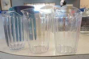lot 66 image: Water Pitchers (3ct)