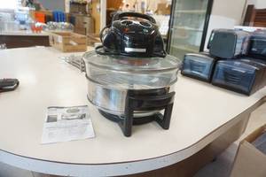 lot 75 image: Parini Halogen Convection Oven