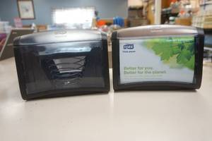 lot 77 image: 8ct TORK Napkin Holders