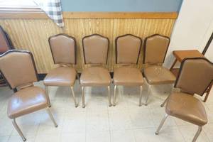 lot 102 image: Dining Room Chairs (6ct)