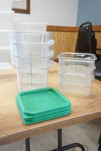 lot 111 image: (6ct) Food Storage Containers 3-3qt3-2qt30-lids